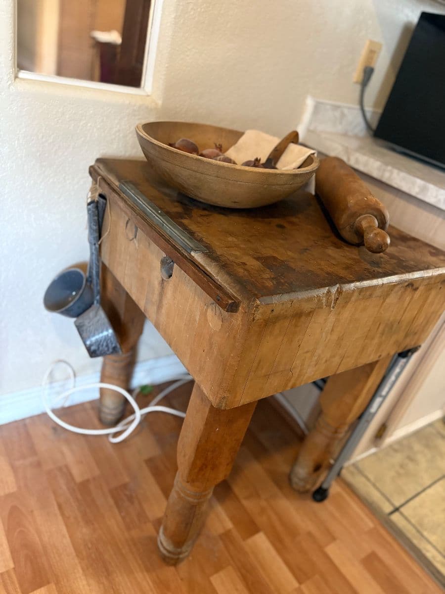 Henderson Primitives & Antiques photo 4