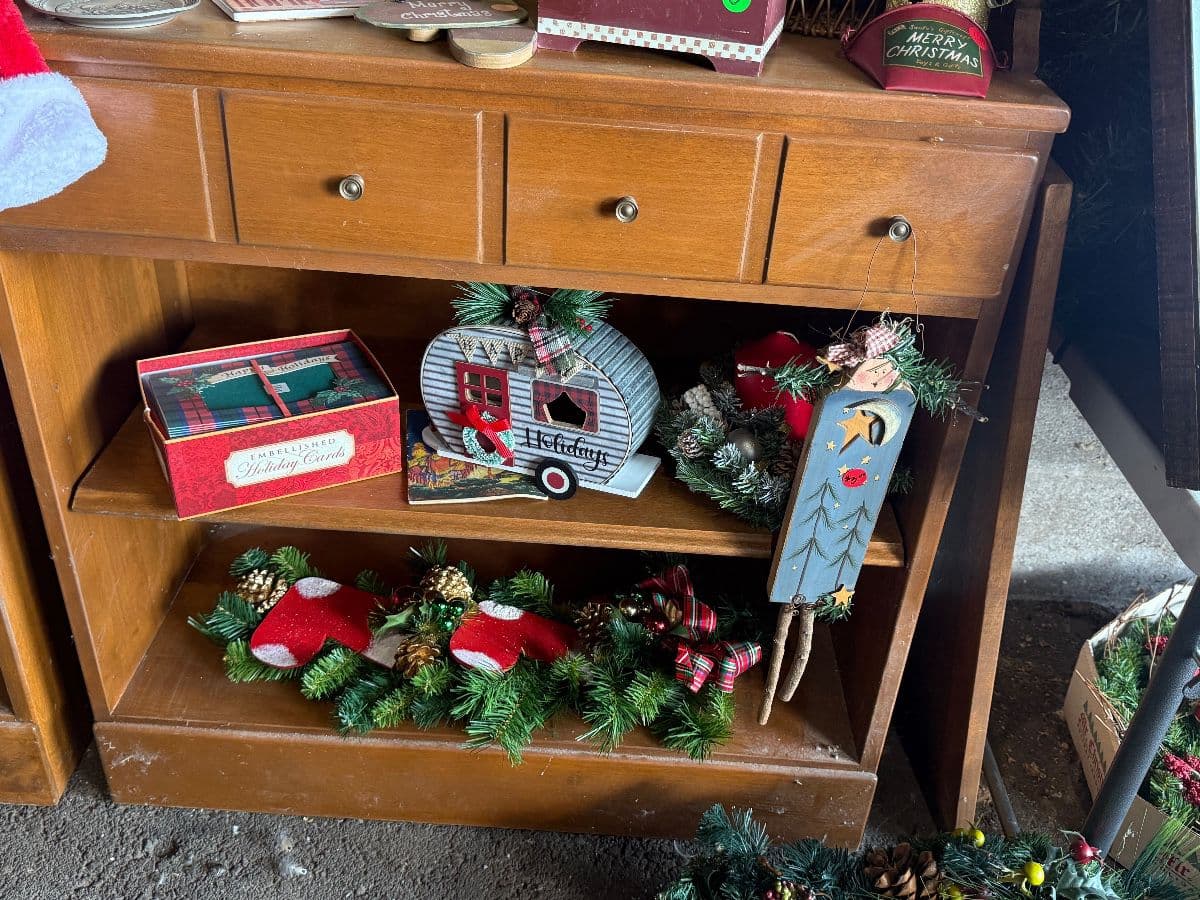 LiVecchi Estate Sales photo 3