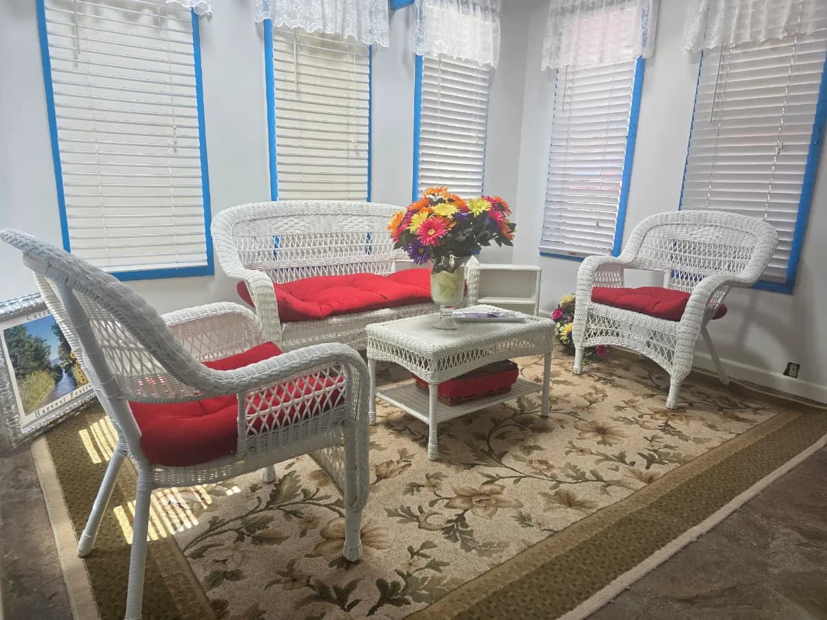 Beautiful Corrales home photo 1
