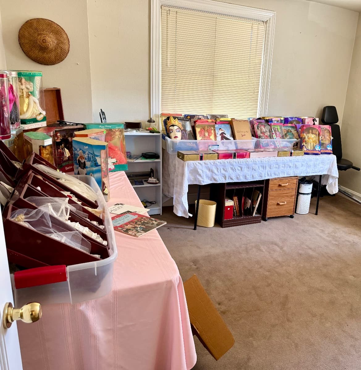 McClellan Vintage and Collectibles Sale photo 1