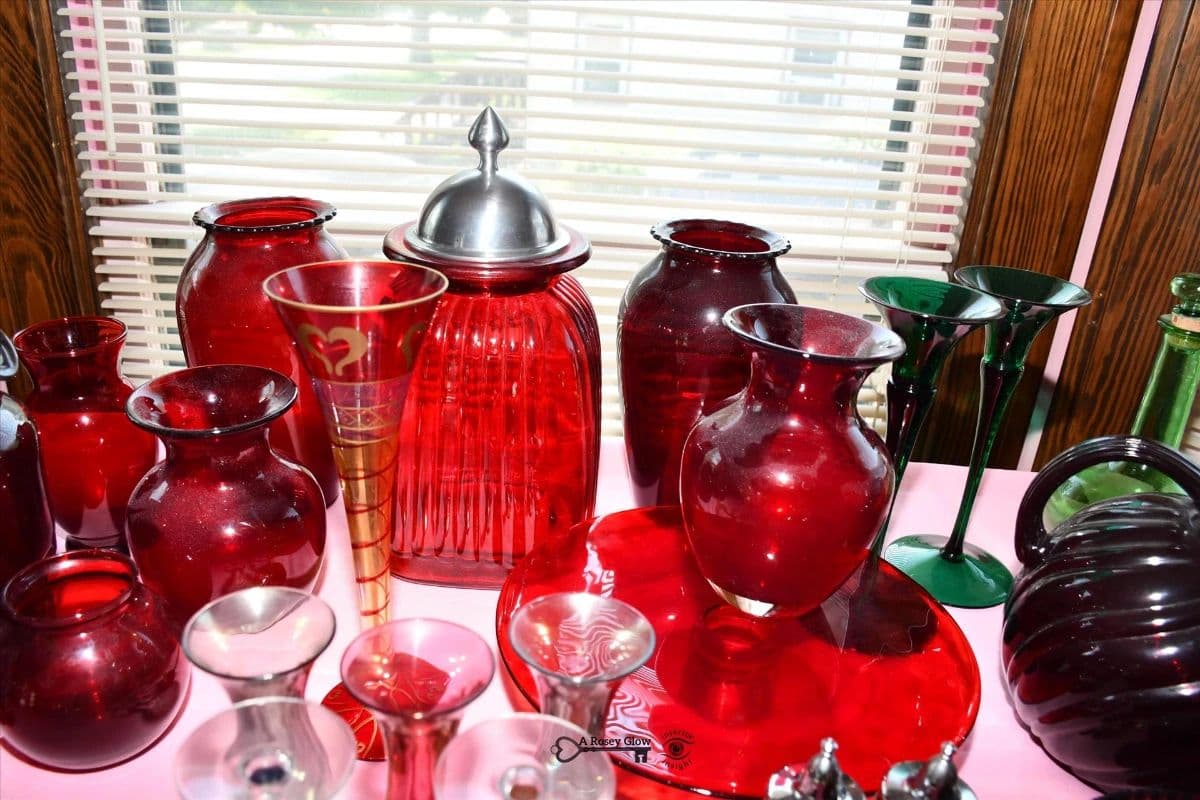 Noble Naperville: Quality Furniture, Crystal, Jewelry, Quilts, Holiday, Toys, More! photo 7