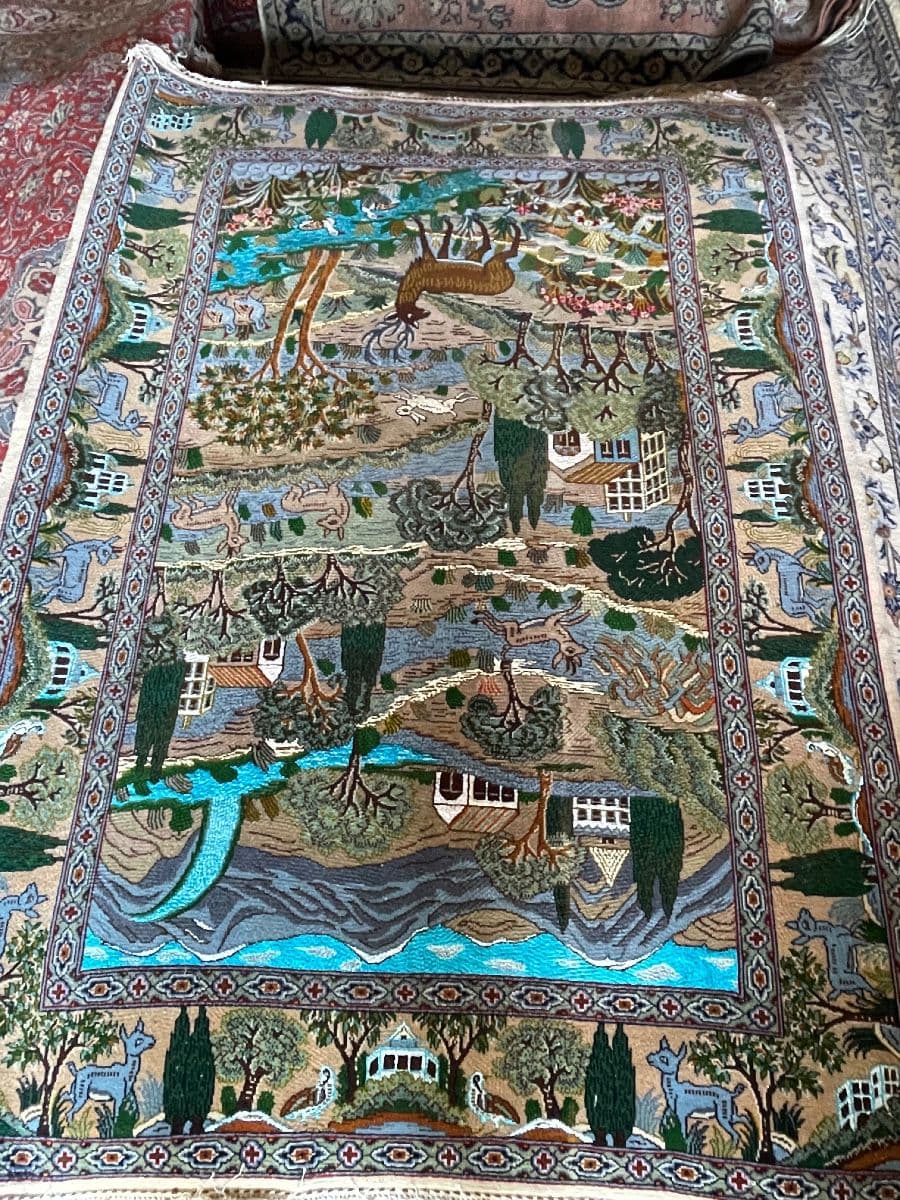 Copy of Moving sale: Thousands of Iranian handmade rugs and complete home furnishings. photo 2