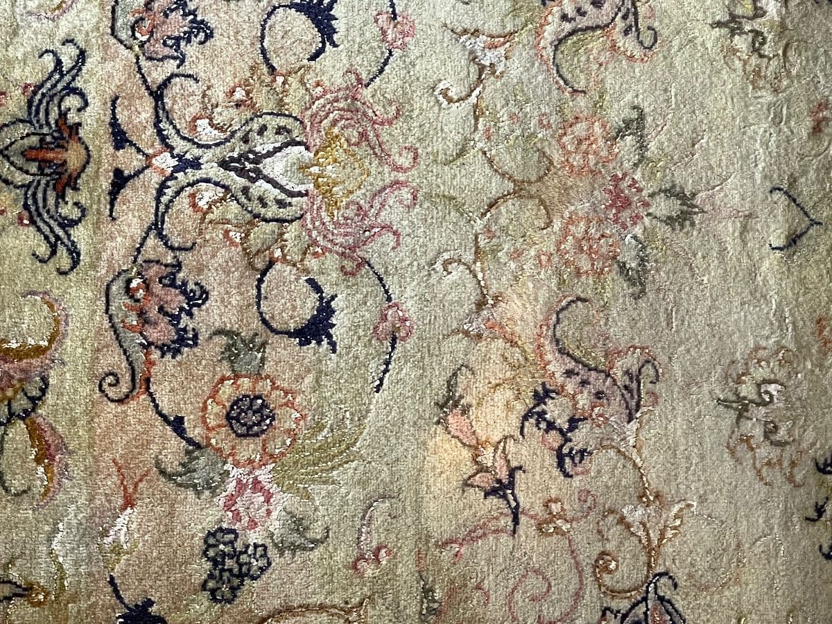 Copy of Moving sale: Thousands of Iranian handmade rugs and complete home furnishings. photo 7