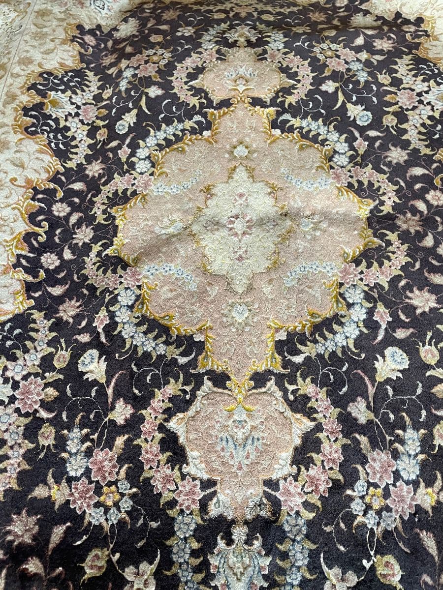 Copy of Moving sale: Thousands of Iranian handmade rugs and complete home furnishings. photo 11