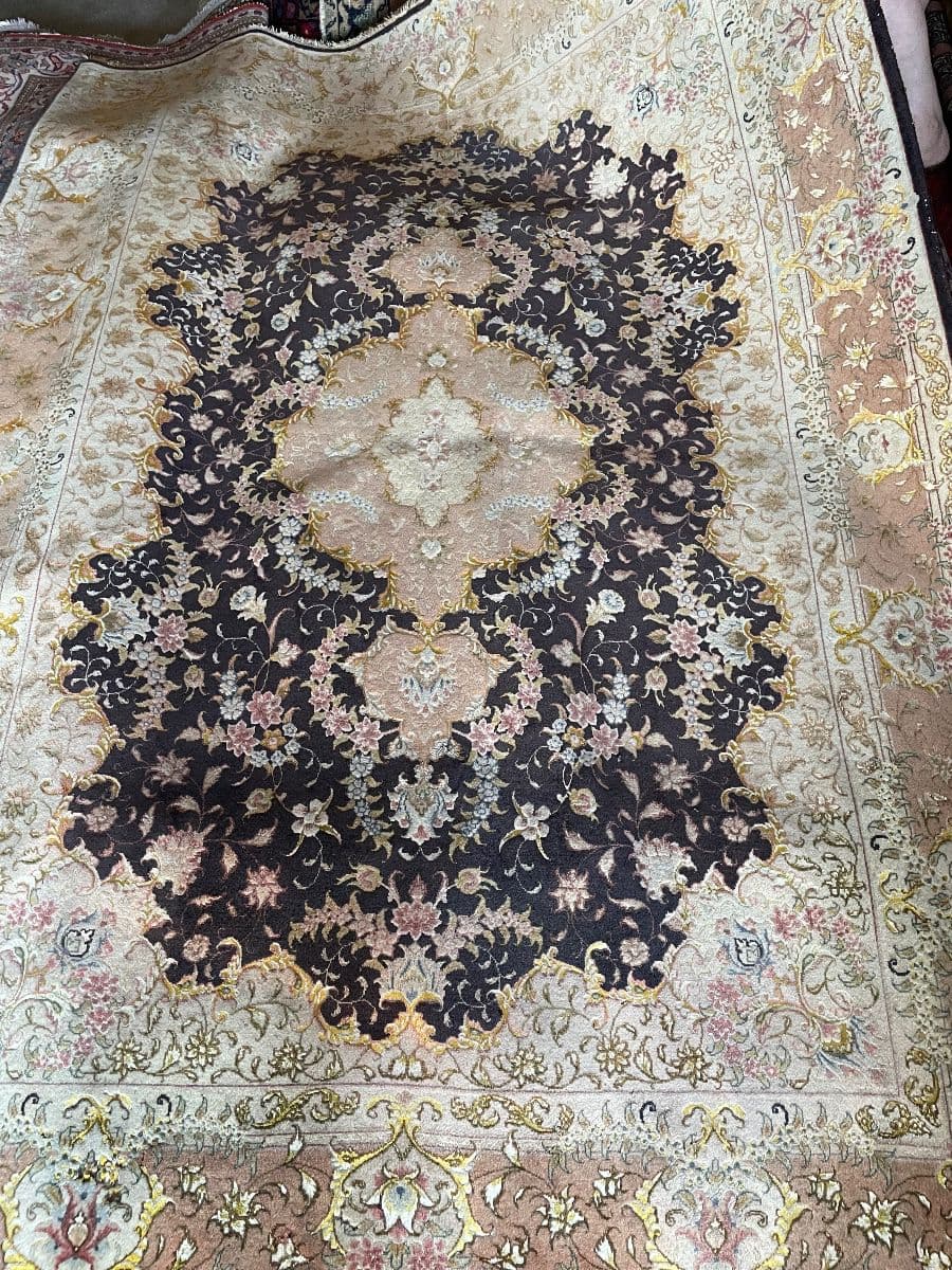Copy of Moving sale: Thousands of Iranian handmade rugs and complete home furnishings. photo 9