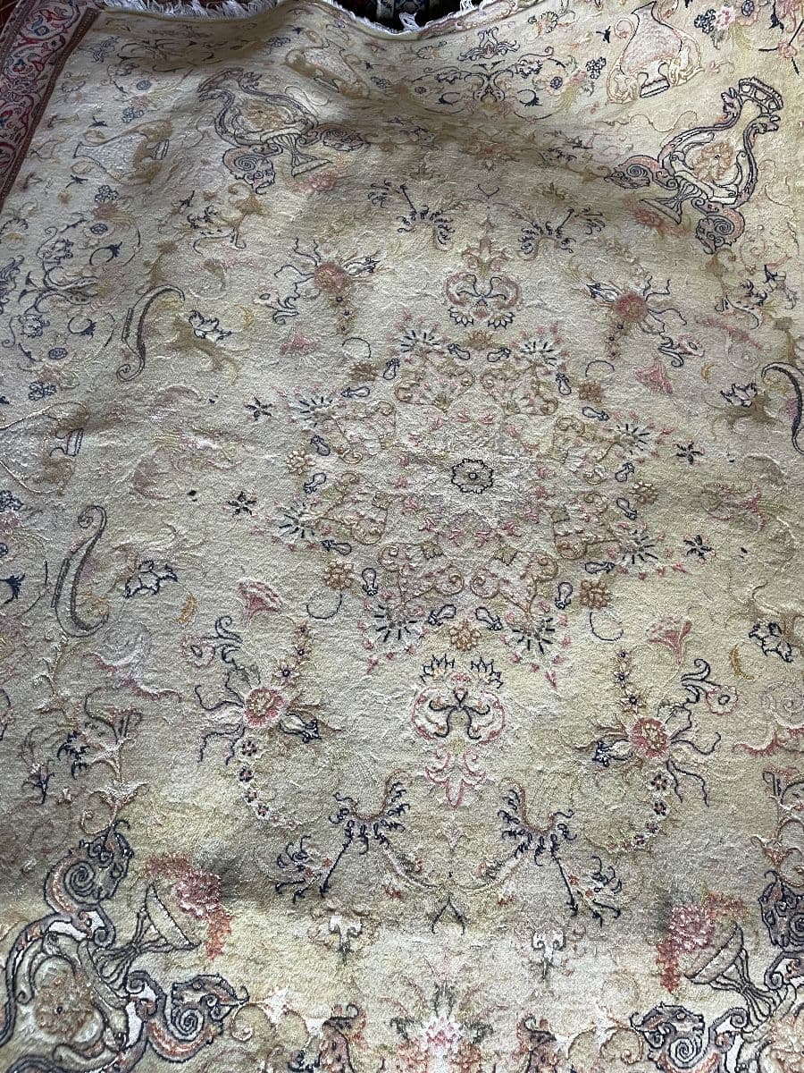 Copy of Moving sale: Thousands of Iranian handmade rugs and complete home furnishings. photo 6