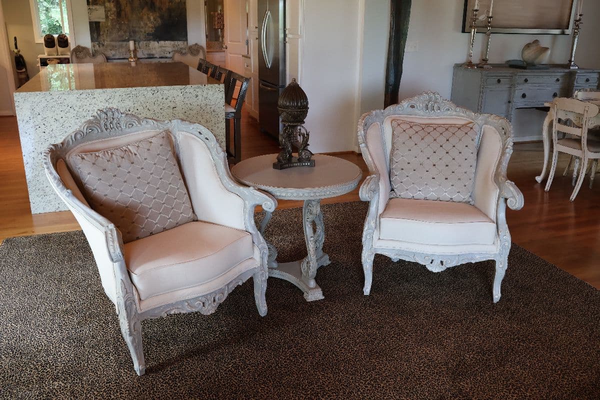 Come Find Your PERFECT PIECE at this STUNNING Home in Atlanta FILLED w/ Amazing Furniture and Finds! photo 8
