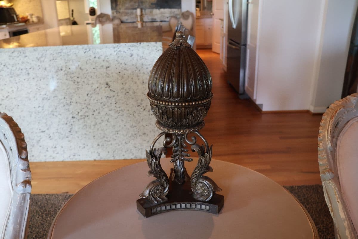 Come Find Your PERFECT PIECE at this STUNNING Home in Atlanta FILLED w/ Amazing Furniture and Finds! photo 6