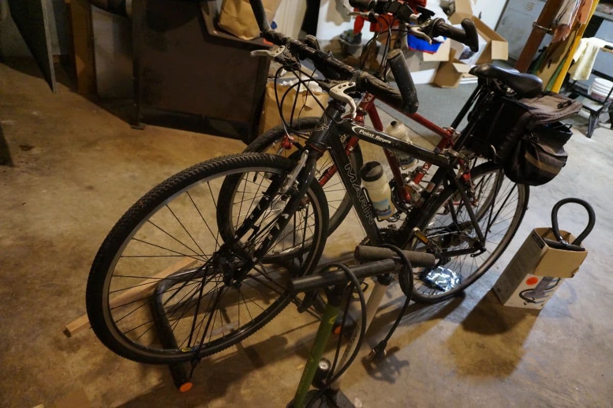 Lovely Nashville Estate: Premium Cycling Gear, Tools, Rugs, Maytag Washer/Dryer & Gorgeous Decor! photo 4