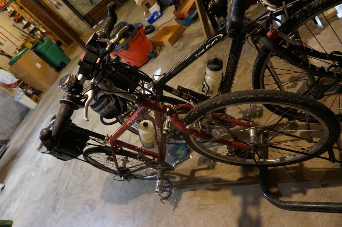 Lovely Nashville Estate: Premium Cycling Gear, Tools, Rugs, Maytag Washer/Dryer & Gorgeous Decor! photo 6