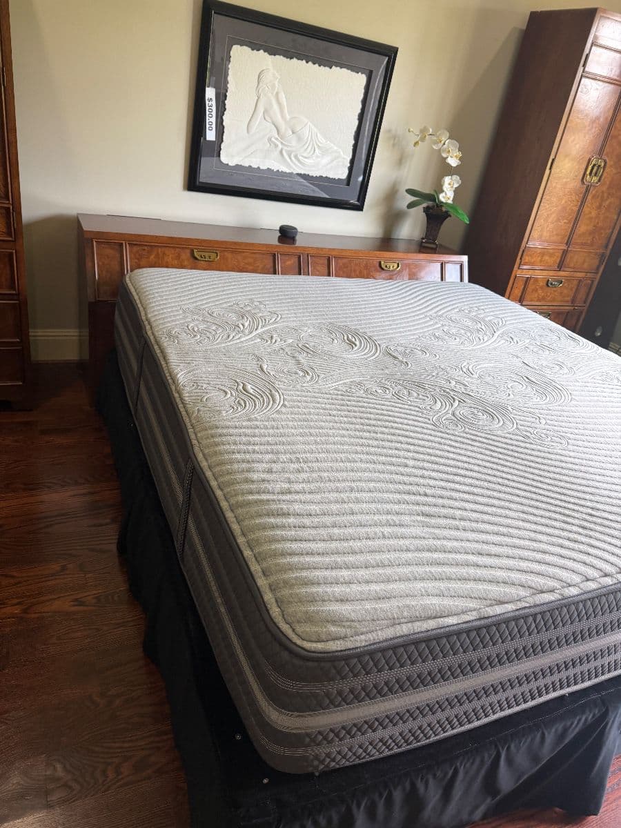 Immaculate Gallatin Fairvue Plantation Estate Sale photo 10
