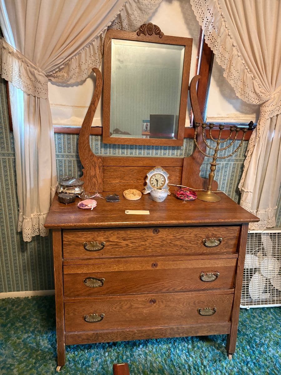 Salvaged by Sonya * Estate Sale * Everything Vintage Like Grandma's Attic!! photo 2
