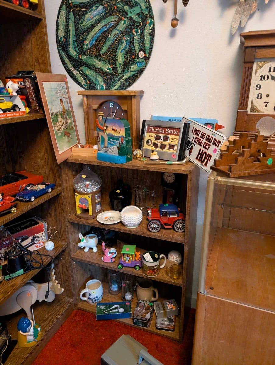 Karnes Estate Sale - ATARI, Vintage Toys, Clocks, Golf, Records, Holiday Decor photo 7