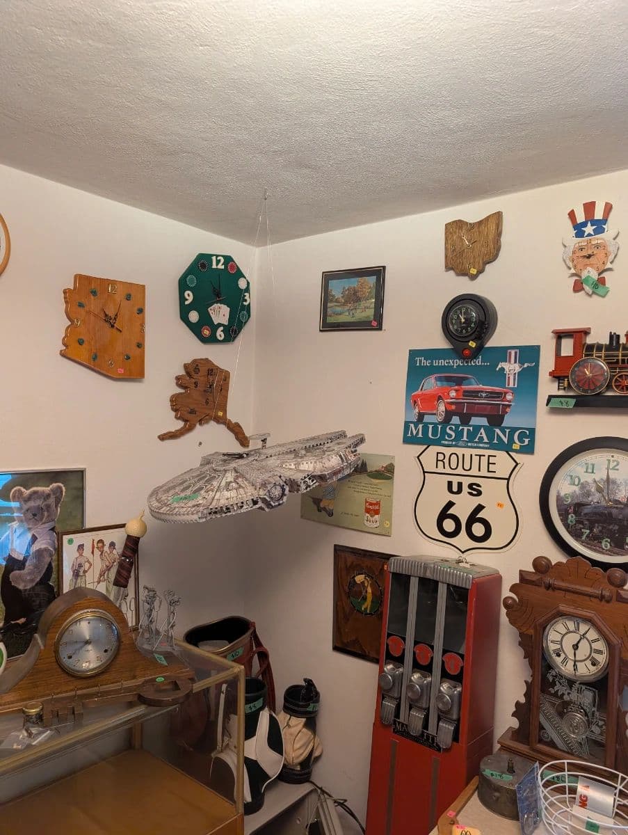 Karnes Estate Sale - ATARI, Vintage Toys, Clocks, Golf, Records, Holiday Decor photo 3