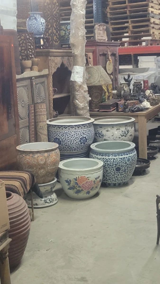 Asian art and accessories photo 2