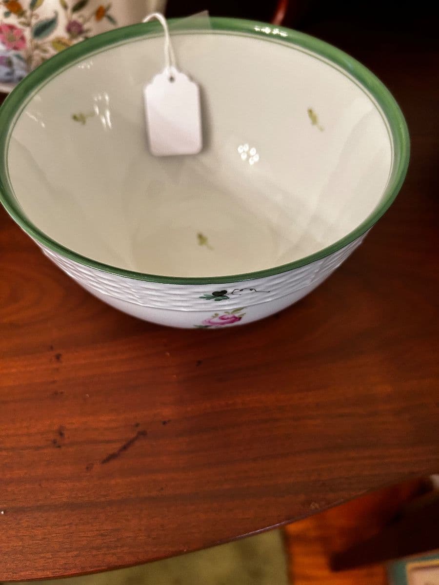STYLISH DECOR IN DURHAM photo 3