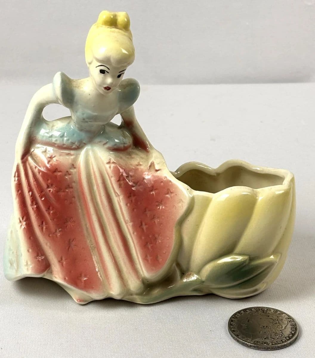 ANTIQUES AND COLLECTIBLES ONLINE AUCTION photo 5