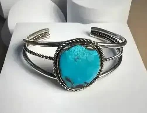 Vintage Jewelry Finds & Statement Pieces photo 1