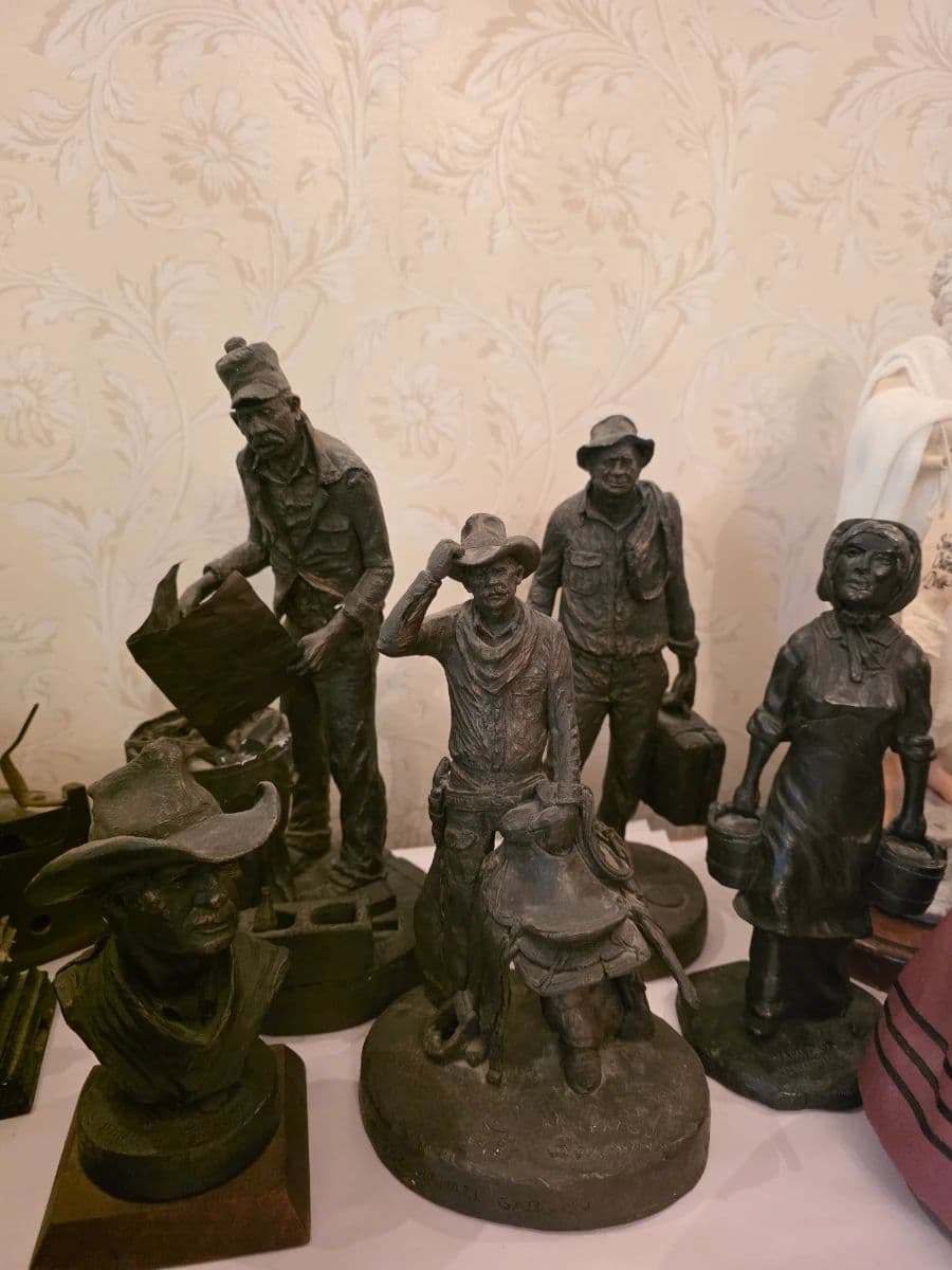 Wood Avenue Old North End Estate Sale photo 7