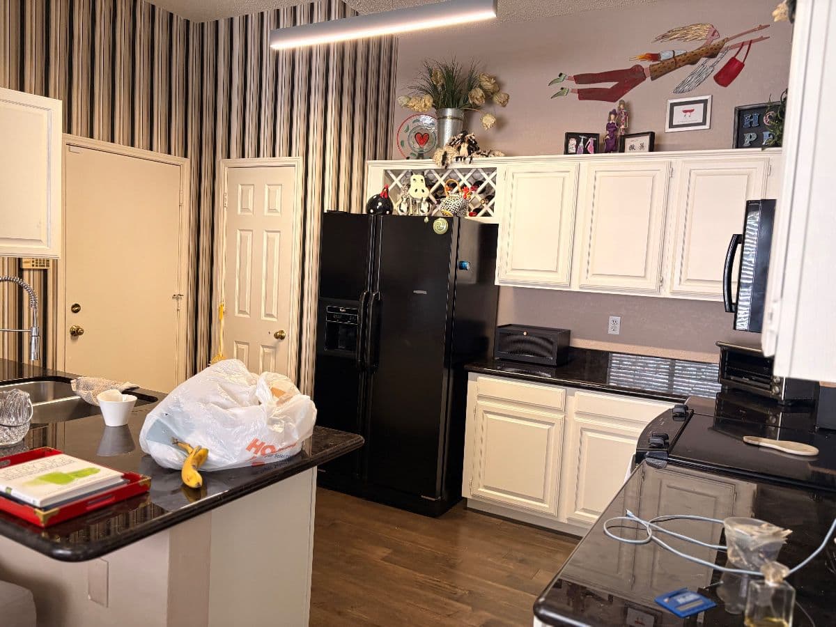 LANN Estate Sales - High End Boutique Sale photo 6