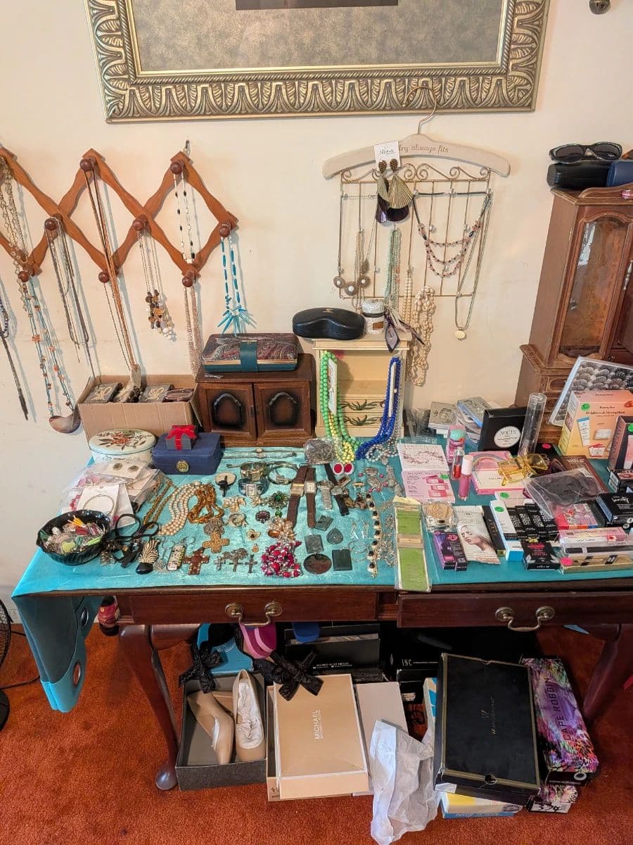 LAST CALL ONE DAY BLOWOUT SALE! CASH ONLY photo 12