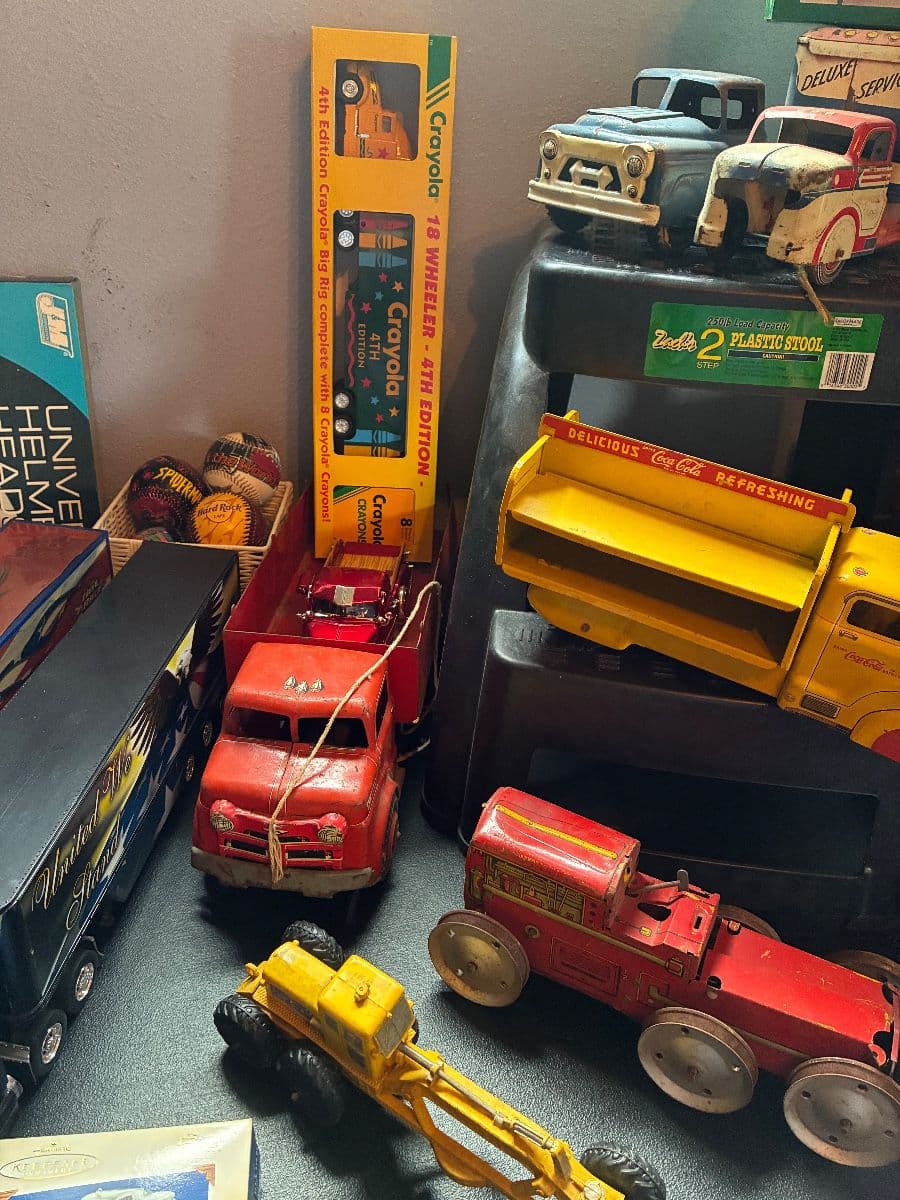 Tools, Toys, & Collectibles In Independence! photo 8