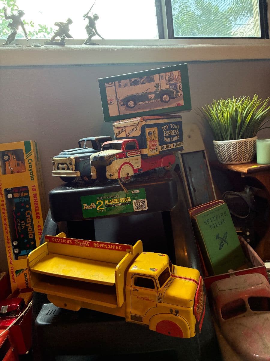 Tools, Toys, & Collectibles In Independence! photo 4