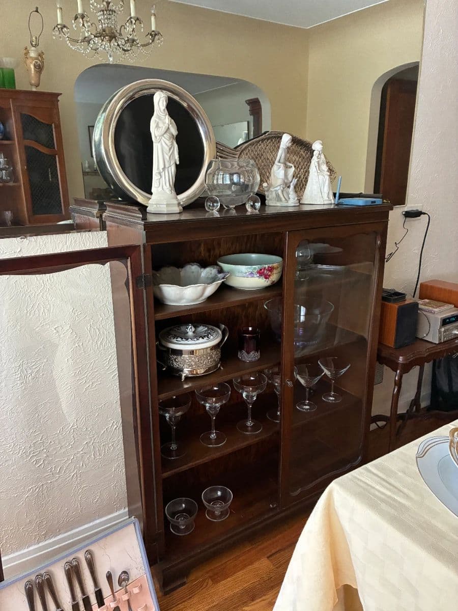 70 YEARS WITH LOTS OF MID CENTURY TREASURES photo 8