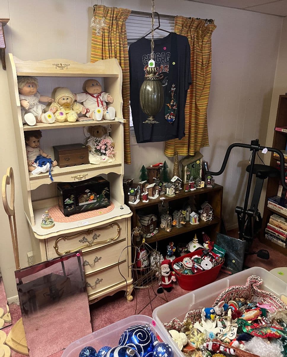 Bradley Estate Sale photo 10