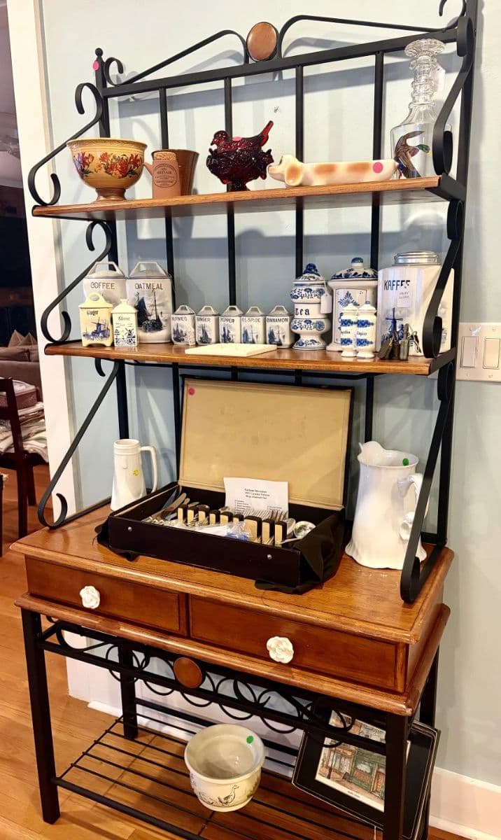 Sunday Discounts! Middle Plantation Estate Sale photo 11