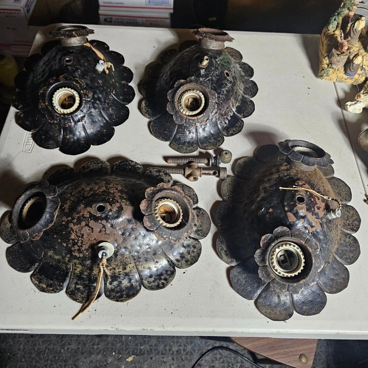 Palisades Park, NJ Estate Discovery Auction Antique Furniture, Brass, Collectibles & More! photo 11