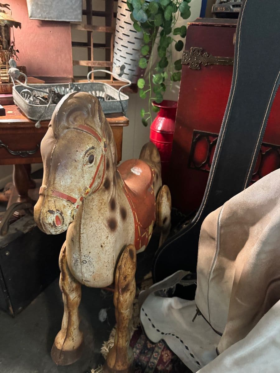 New Vintage Estate Store! Tons of great items! Records, Fishing, golf, Flo Blue, Garden, Delft, photo 2