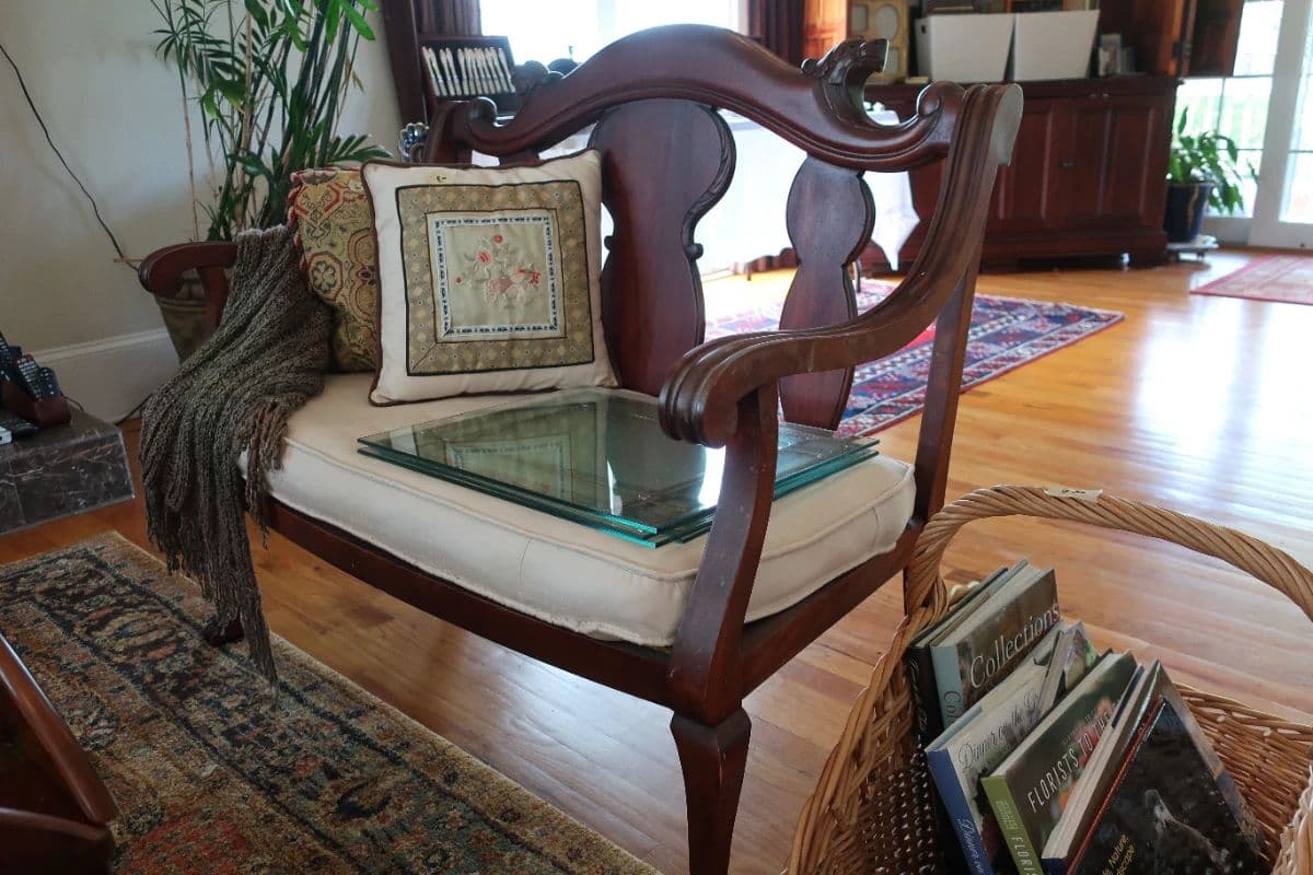 DIVINE FINDS ESTATE SALE IN FUREY PLANTATION photo 4