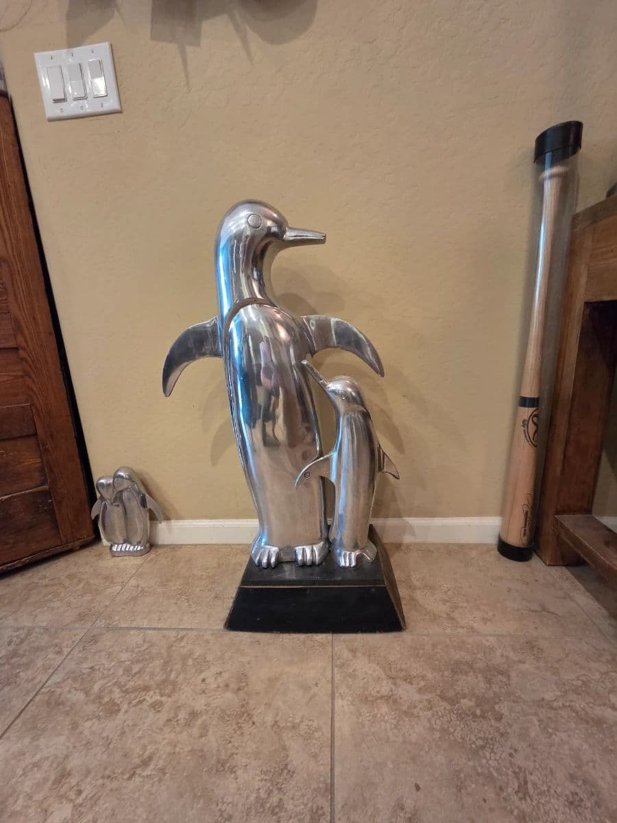 Bates Estate Sale Unique Furnishing photo 9