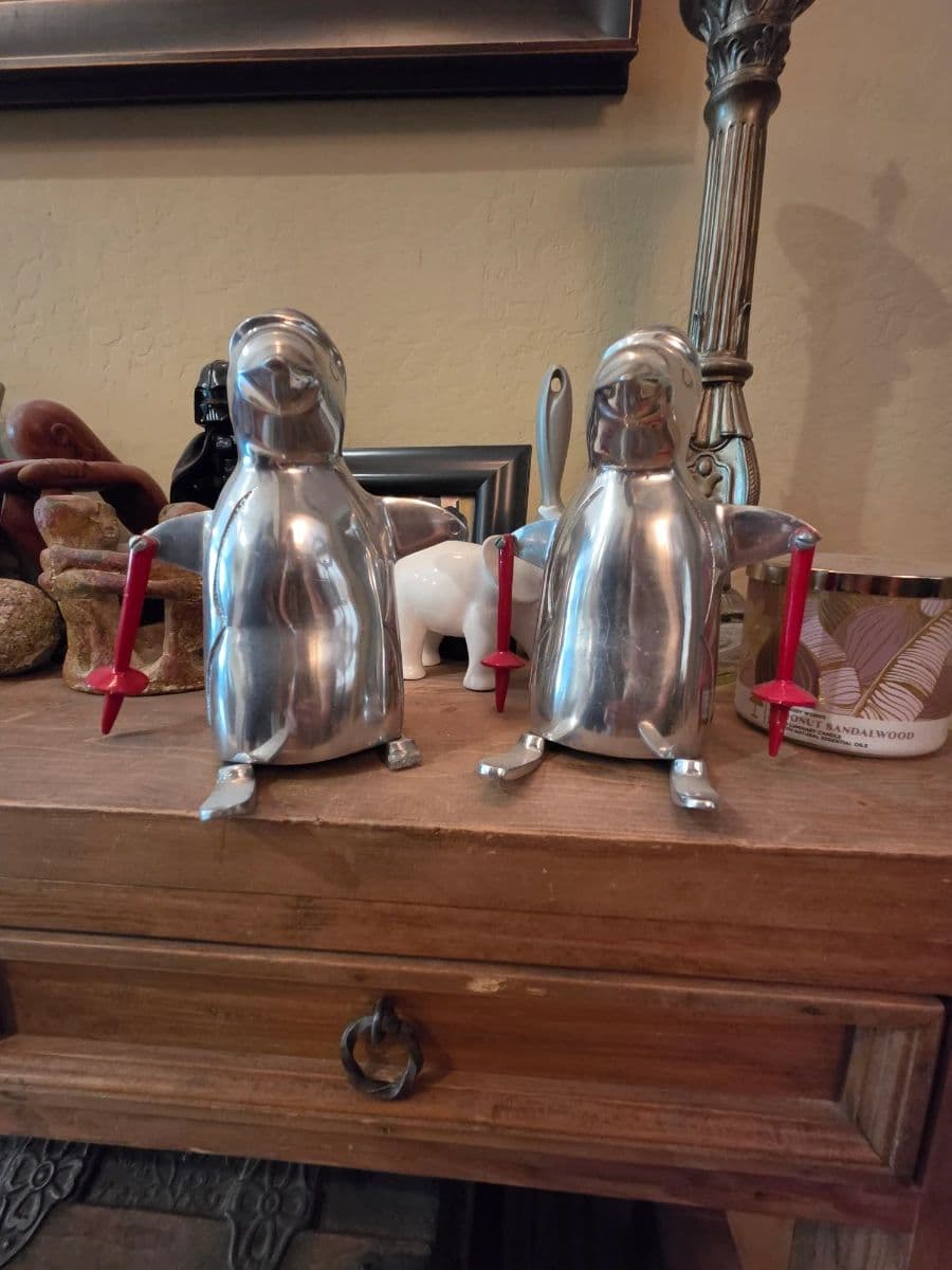 Bates Estate Sale Unique Furnishing photo 10